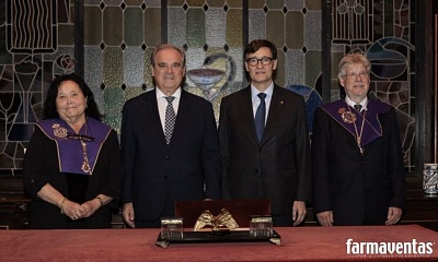 El president de la Generalitat destaca el papel sanitario y social de los farmacéuticos en el ingreso de Jesús Aguilar en la Academia de Farmacia de Cataluña